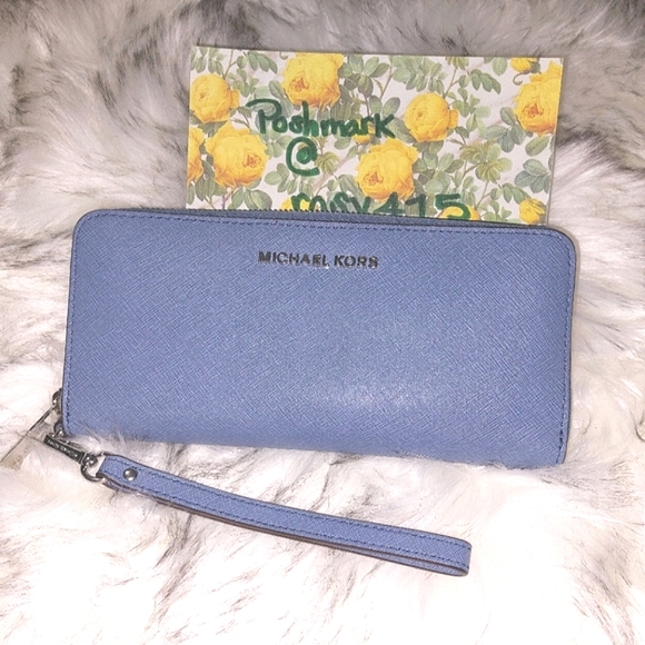 Michael Kors Handbags - Blue💎Jumbo Wallet Michael Kors continental wallet ziparound wristlet luxury bag